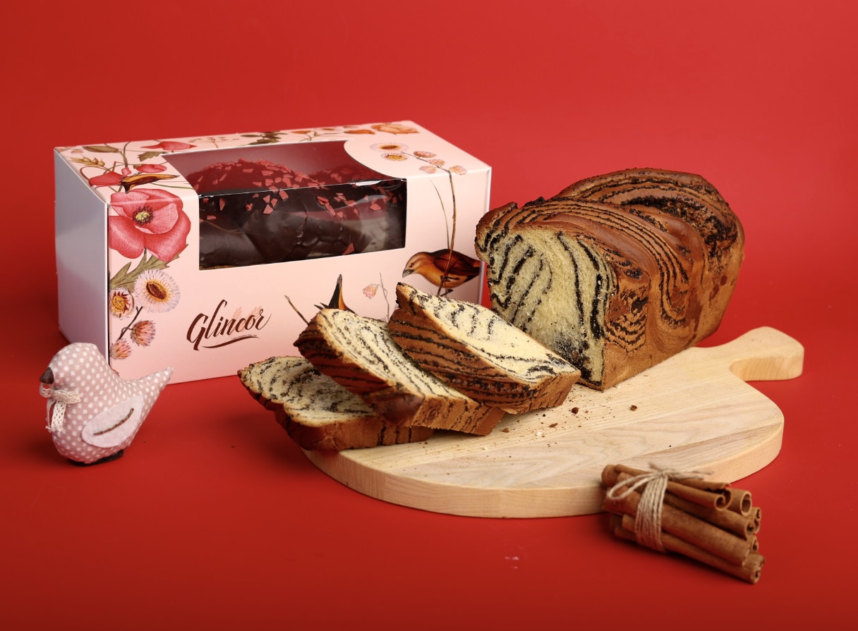 Rulada primăverii cu umplutură
de mac